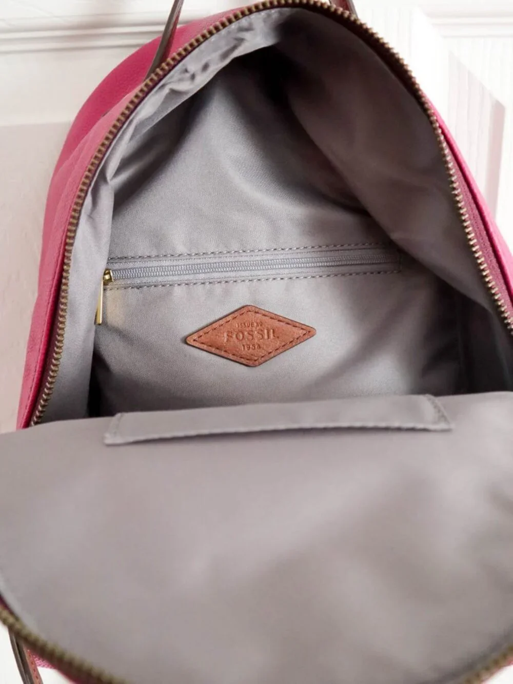 Fossil Felicity Leather Mini Backpack Purse Magenta Pink Snake Embossed